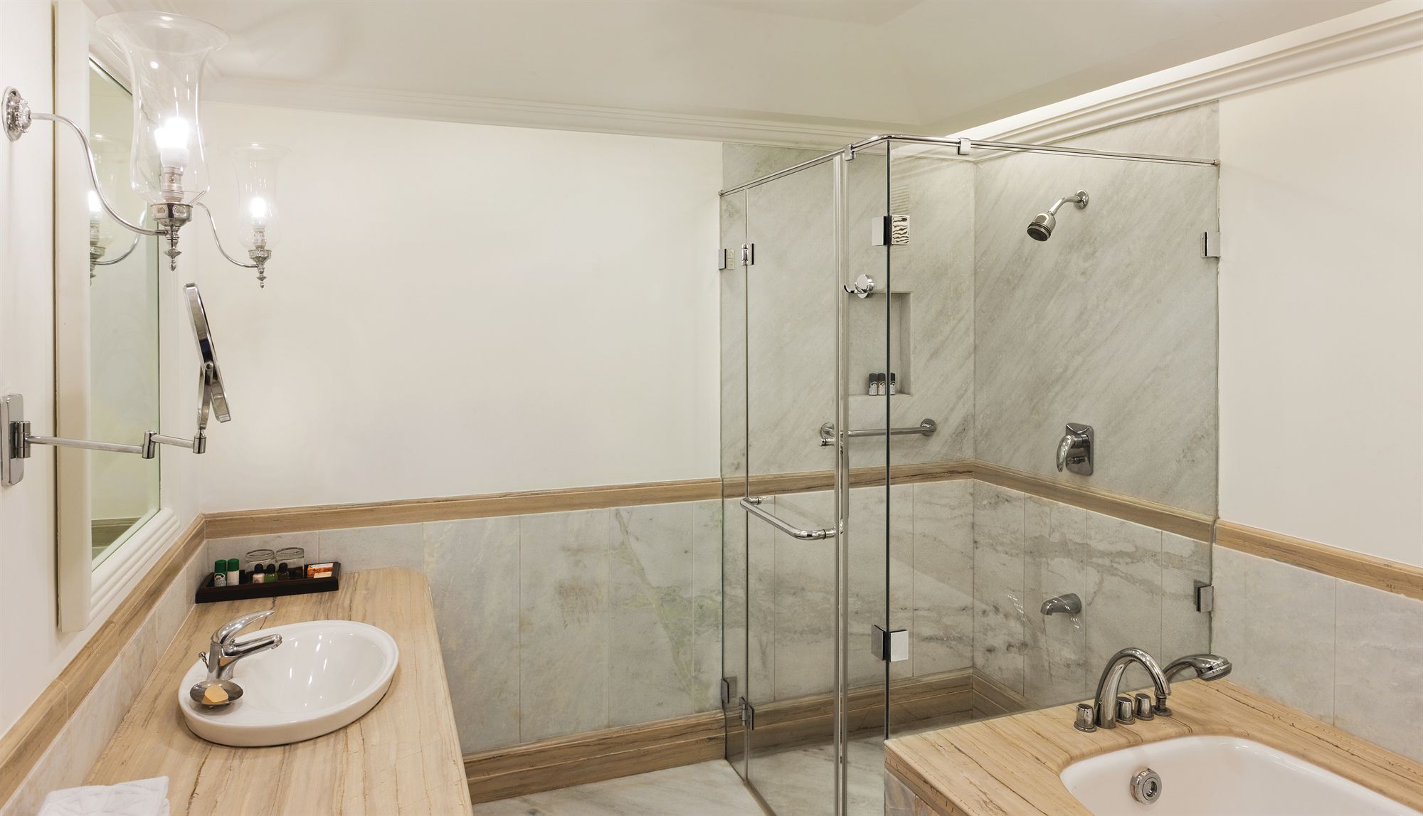 Фото Savoy - Ihcl SeleQtions