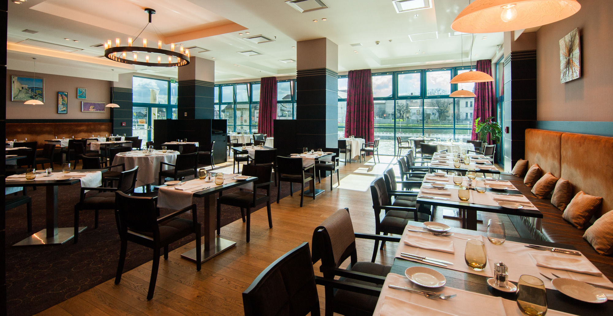 Фото DoubleTree by Hilton Oradea