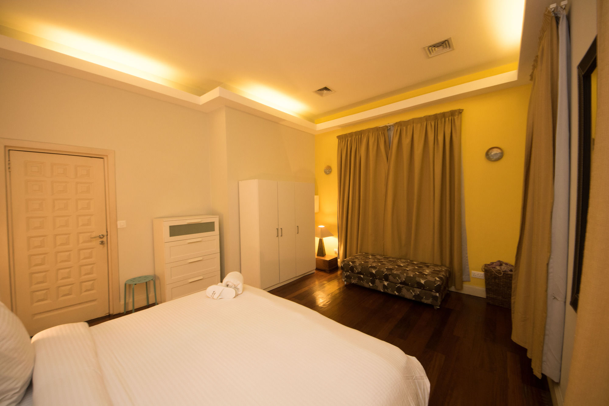 Фото Olma Colonial Suites