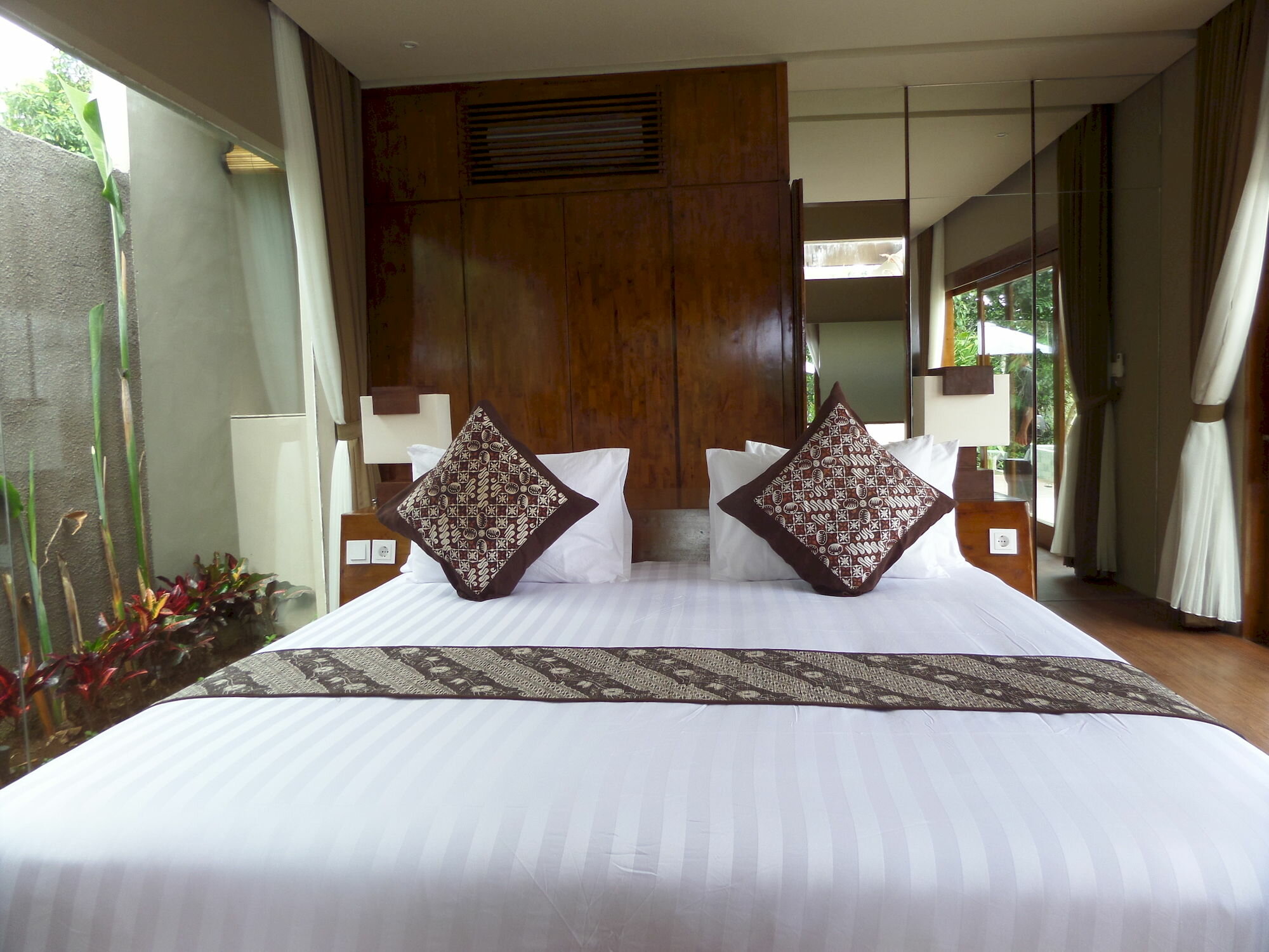 Фото 164162676469