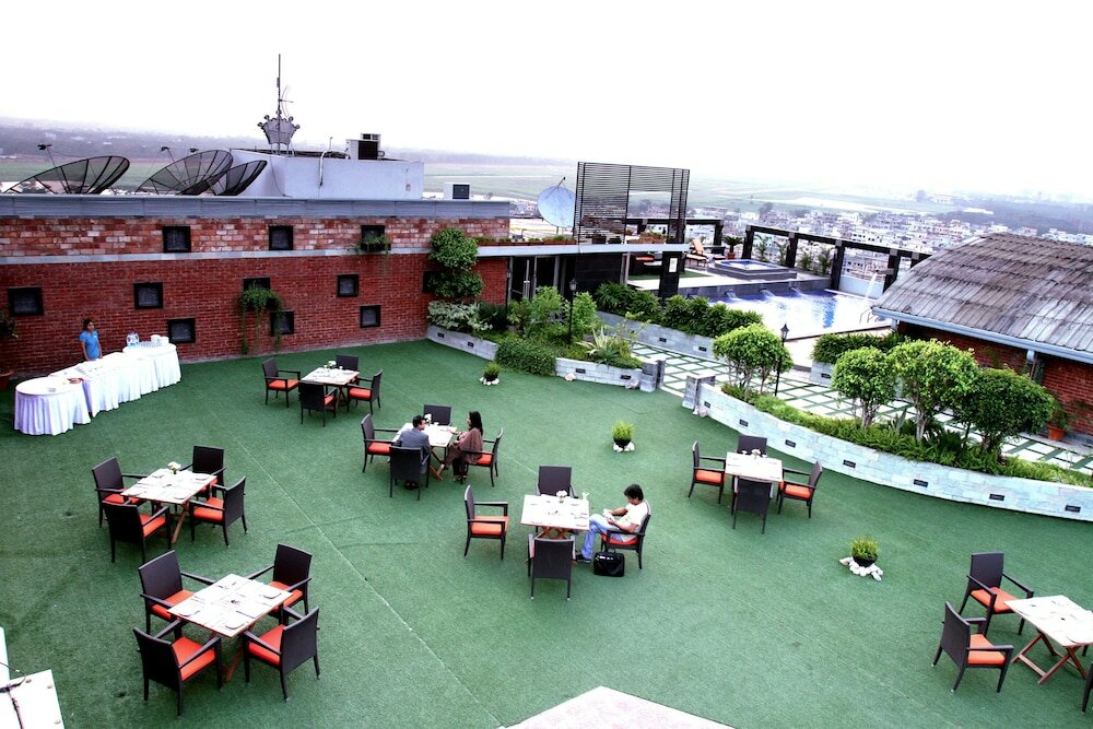 Фото Dhaka Regency Hotel & Resort