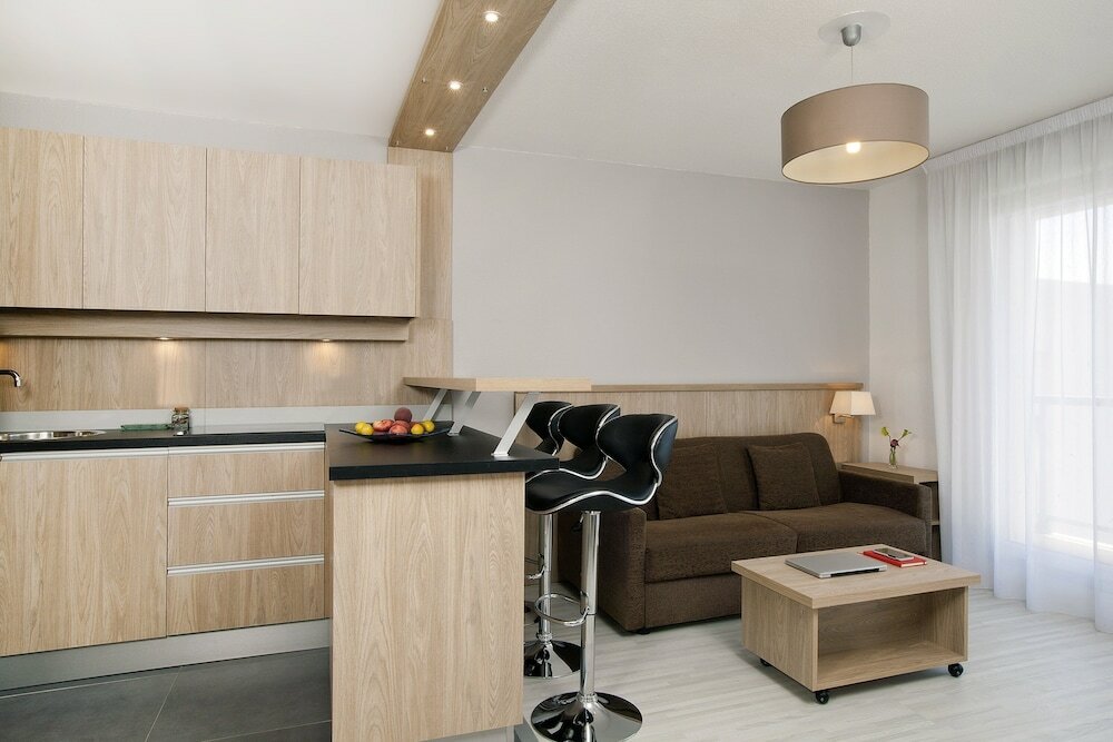 Фото Residhome Appart Hotel Lyon Gerland