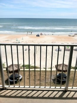 Фото Makai Beach Lodge