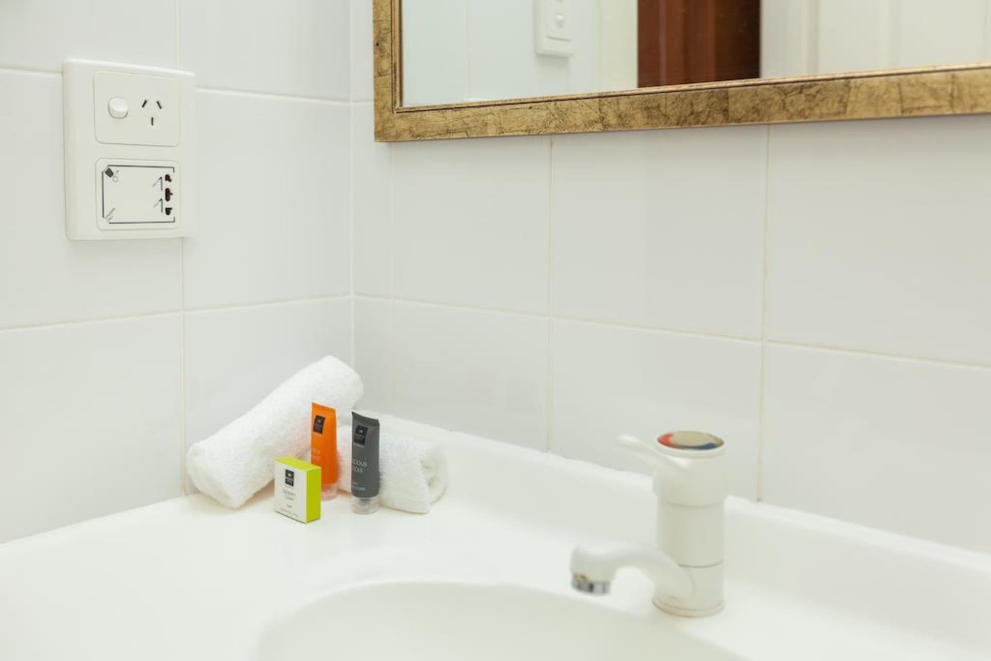 Фото Majestic Tynte Street Hotel