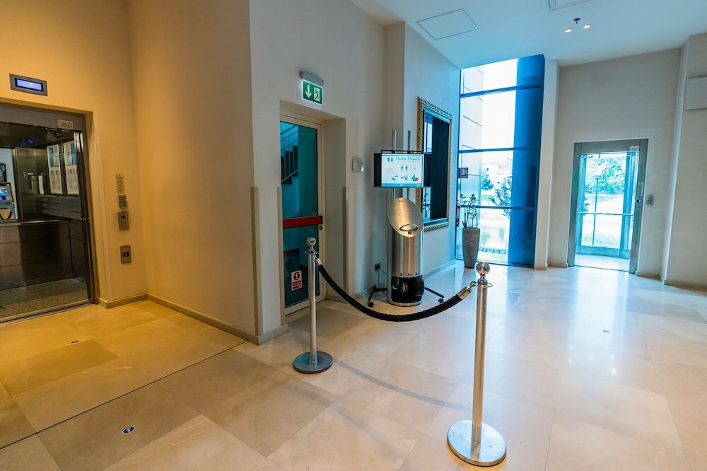 Фото DoubleTree by Hilton Oradea