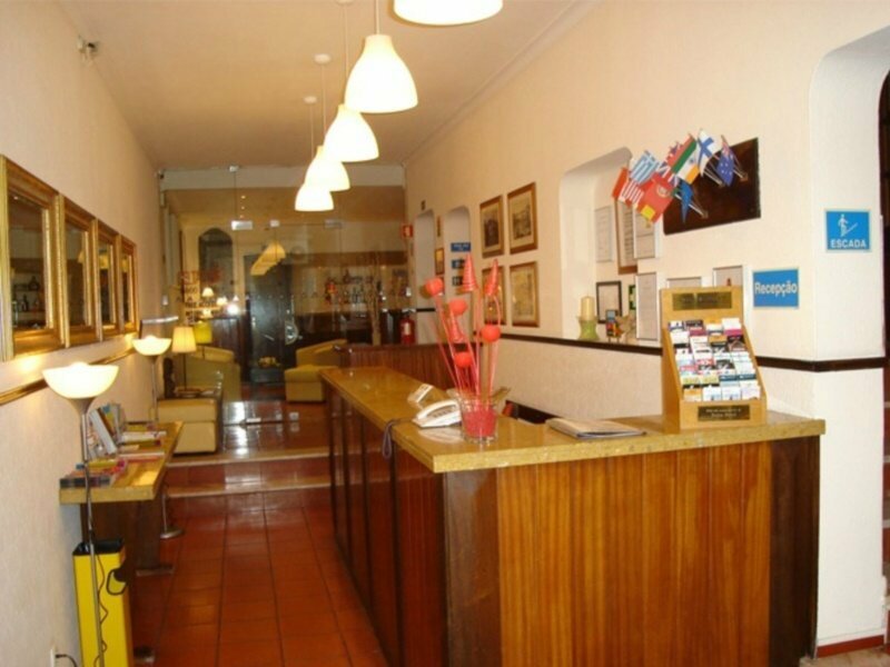 Фото Dinya Lisbon Hotel & Lounge Bar