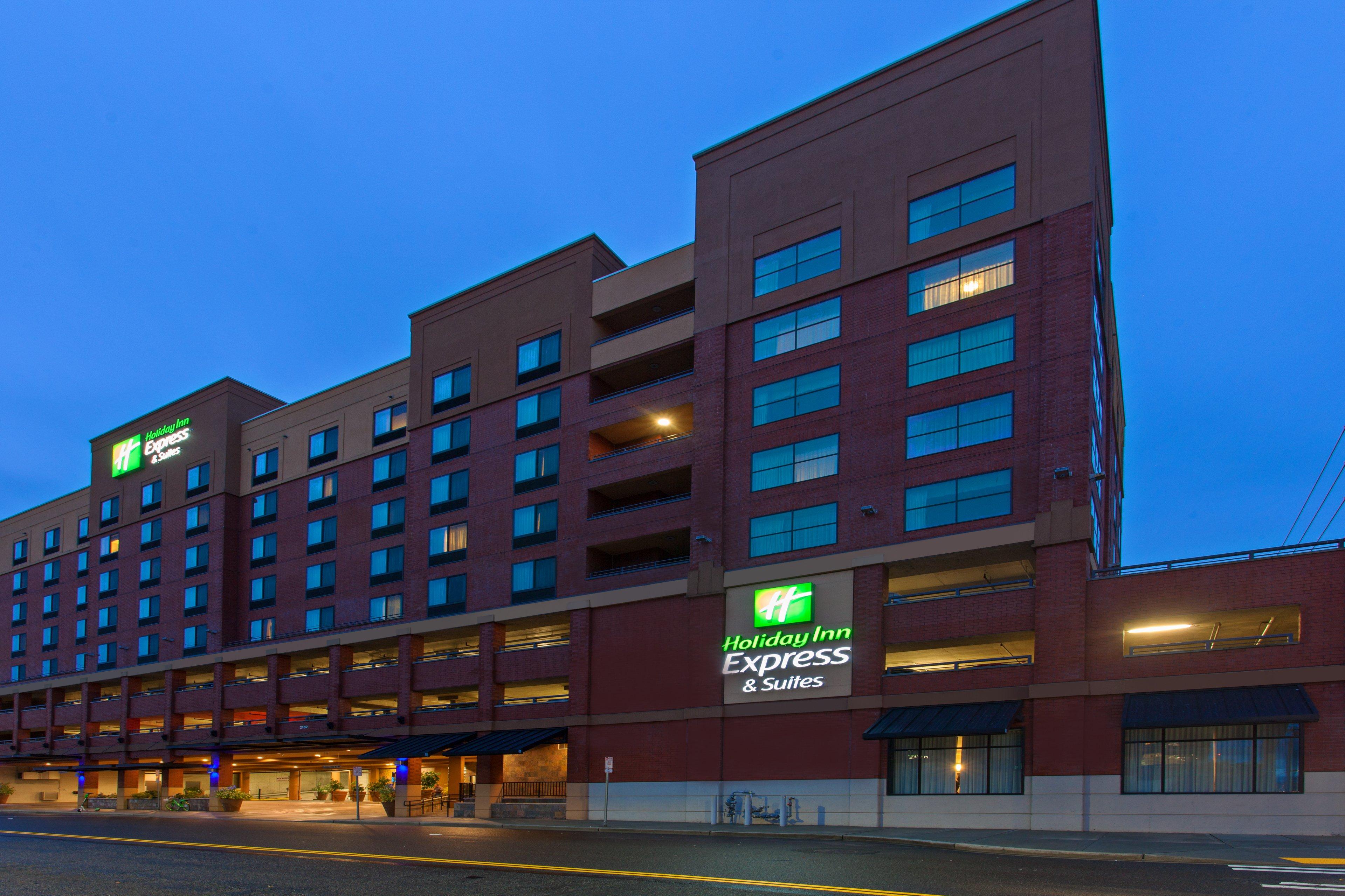Фото Holiday Inn Express Hotel & Suites Tacoma Downtown, an Ihg Hotel