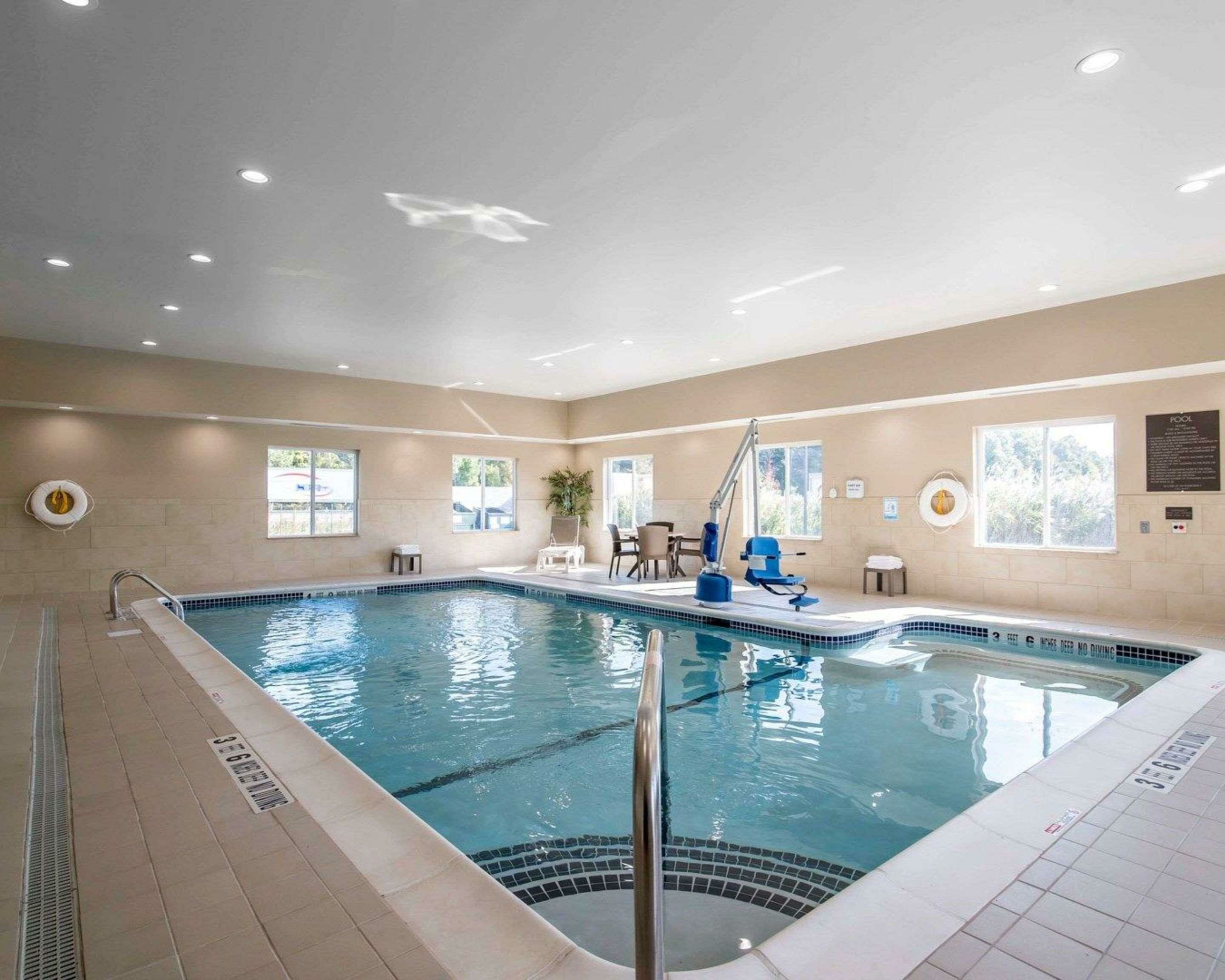 Фото Comfort Inn Saugerties