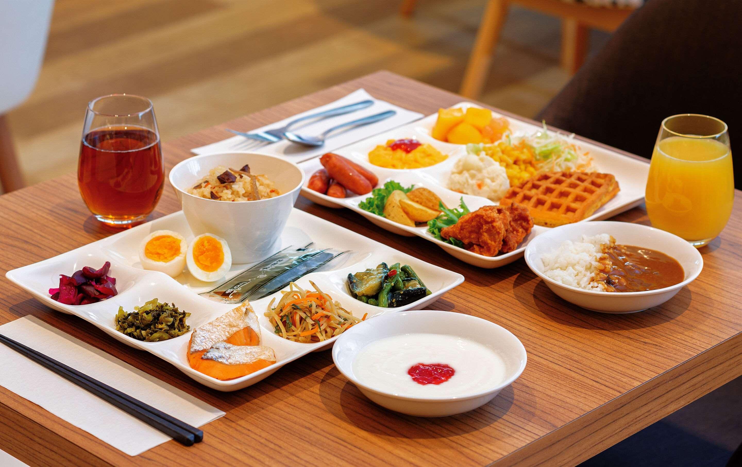 Фото Comfort Suites Tokyo Bay