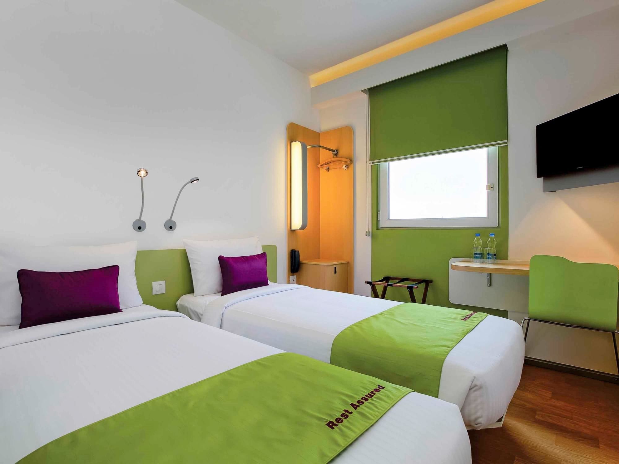 Фото отеля 2