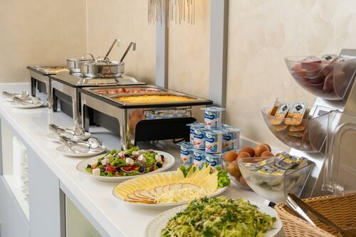 Внешний вид отеля Трианон в Геленджике, фото 4