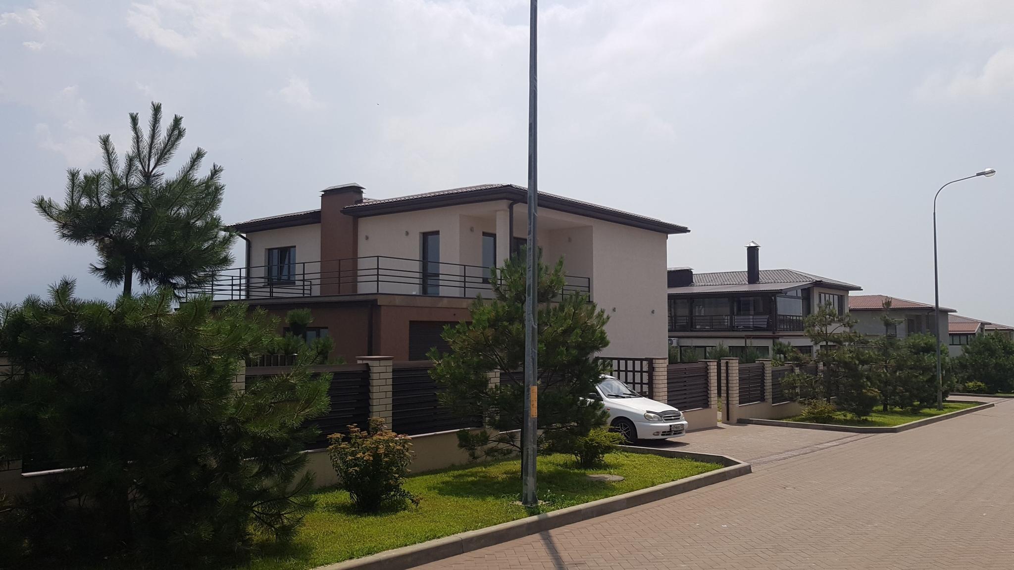 Фото Солнечный берег на улице Центральная 44