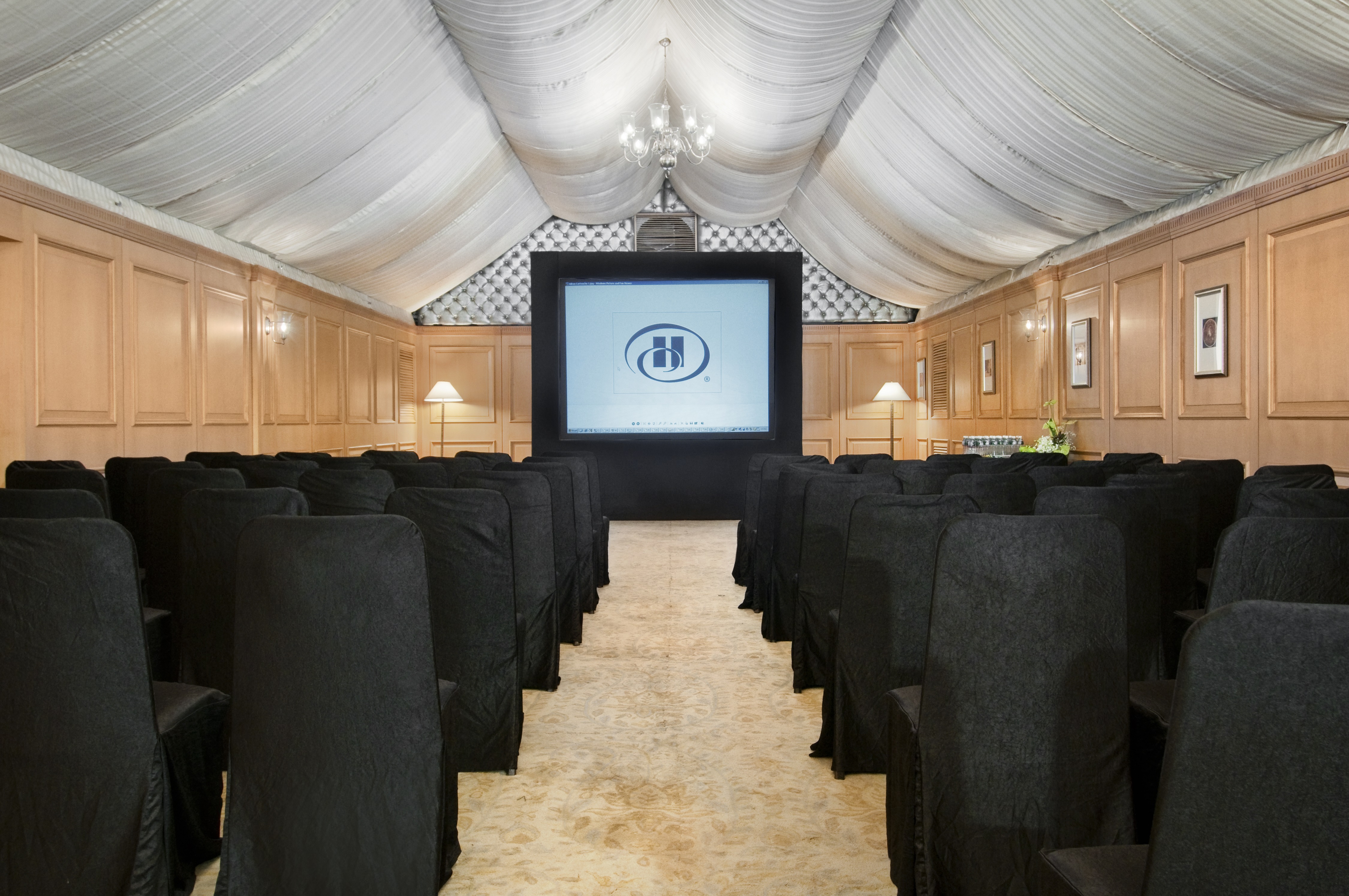 Фото Hilton Mumbai International Airport