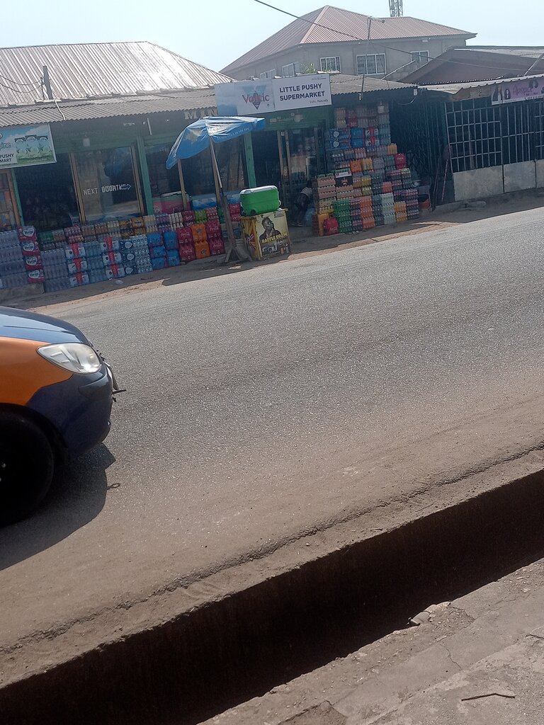 Grocery Little Pushy, Accra, photo