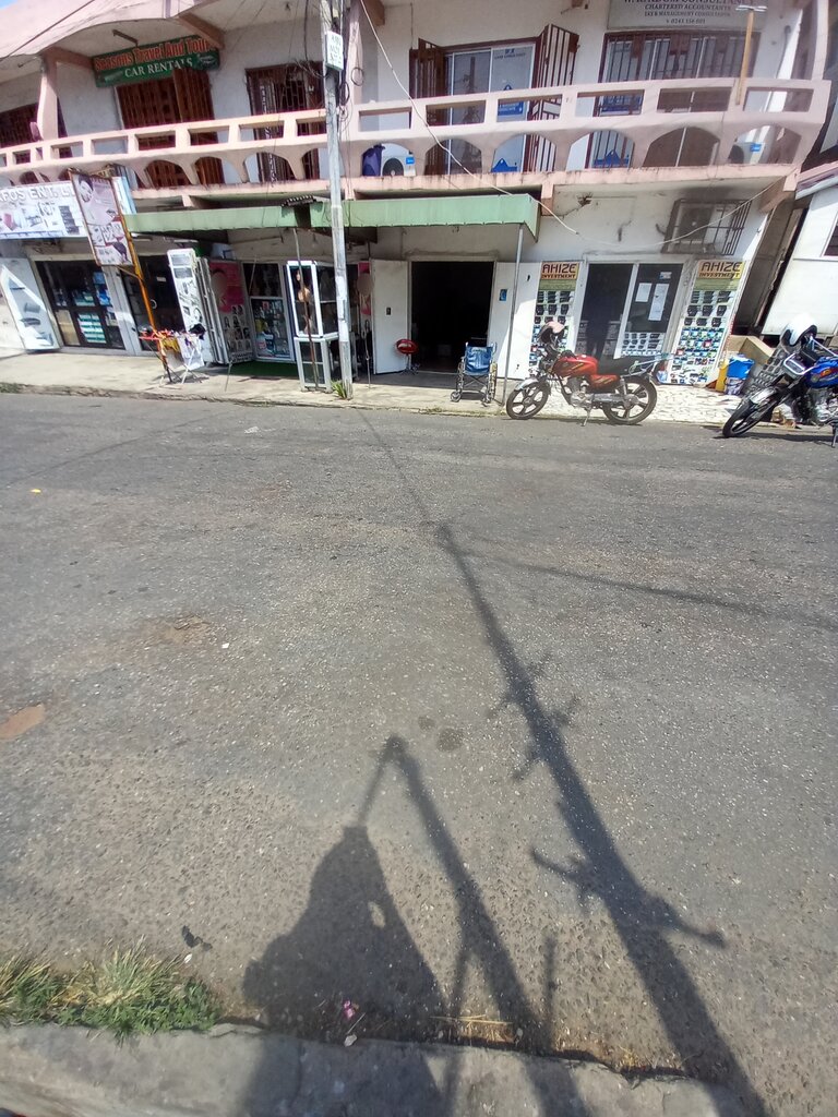 Batteries and chargers Ahize Investment, Accra, photo