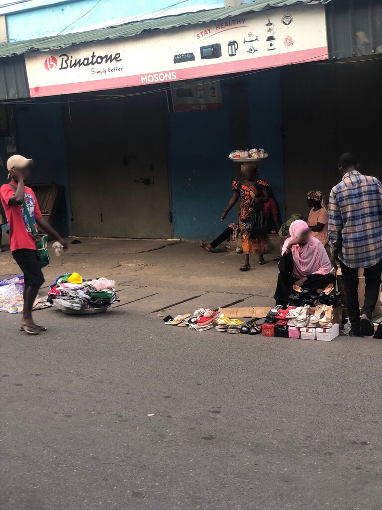 Shoe store Mosson, Accra, photo