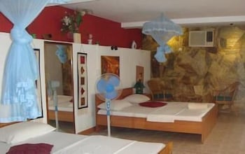 Фото Days Inn Kandy