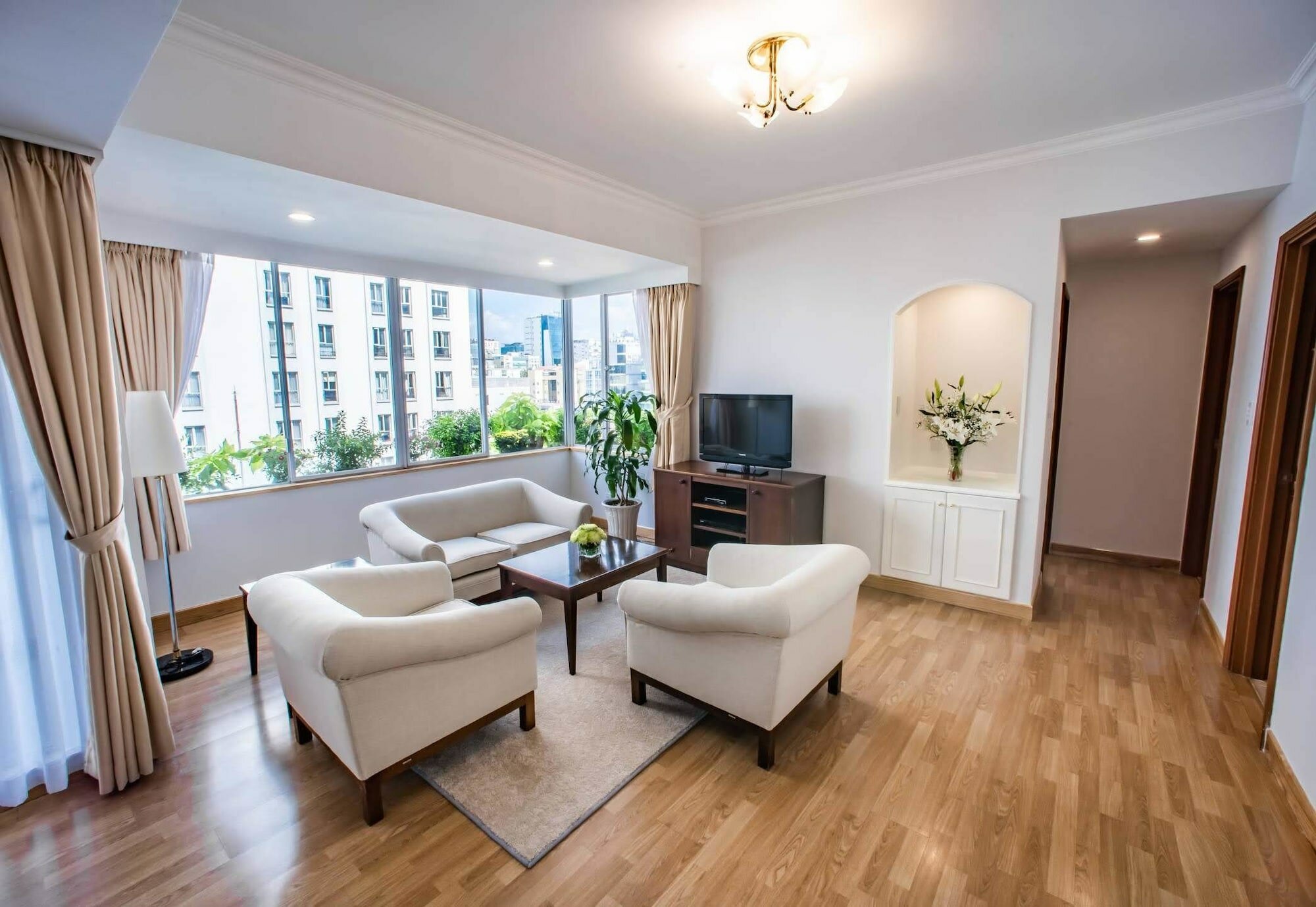 Фото Saigon Court Serviced Apartment