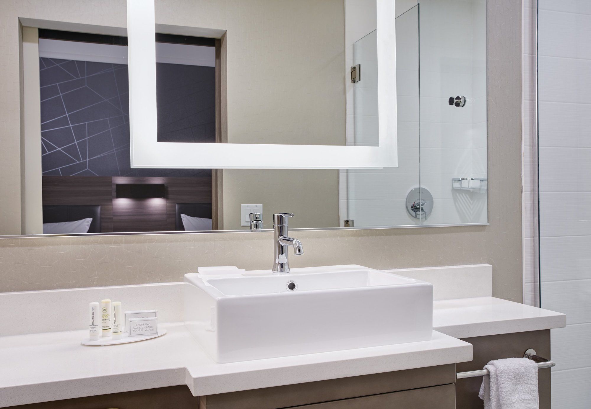 Фото SpringHill Suites by Marriott Milwaukee Downtown