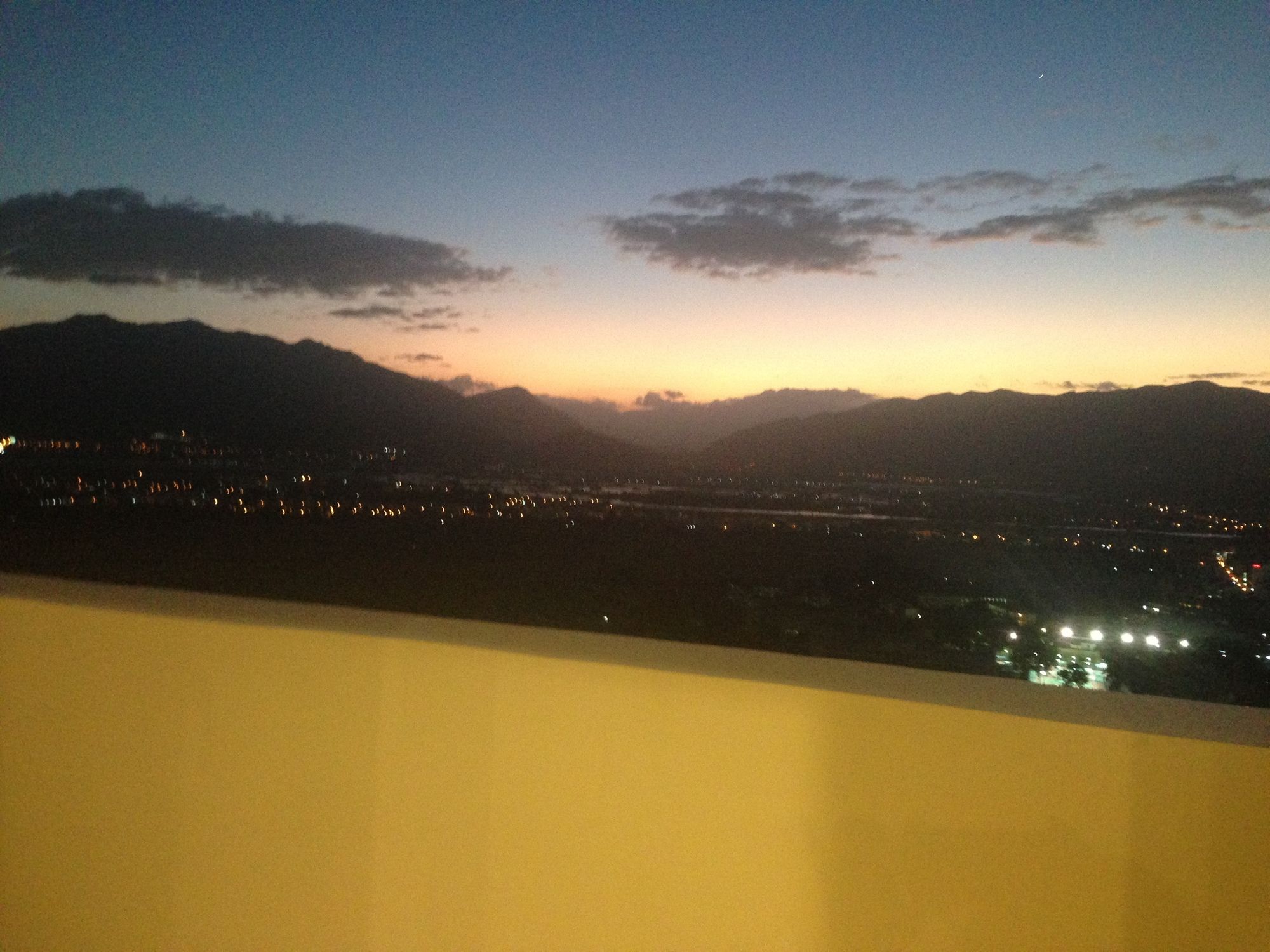 Фото Beach Front Apartment