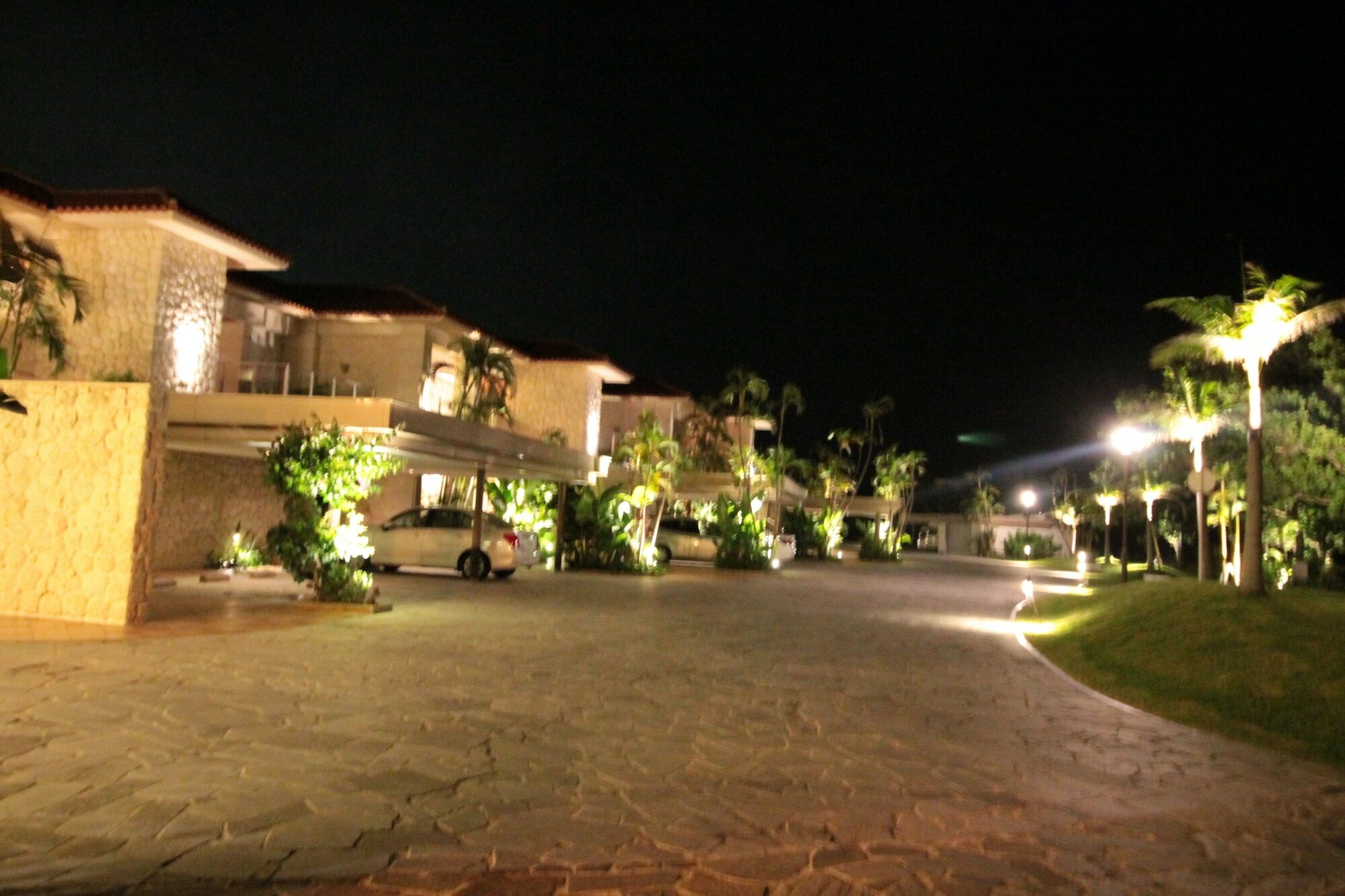 Фото Ishigaki Resort Hotel