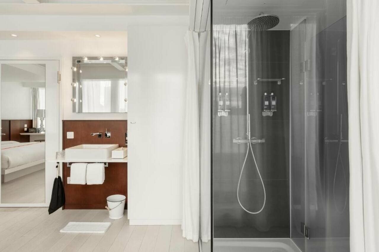 Фото Ruby Lucy Hotel London