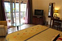 Фото JüSTa Off MG Road