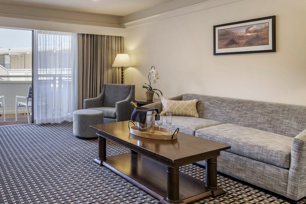 Фото The Lodge at Tiburon