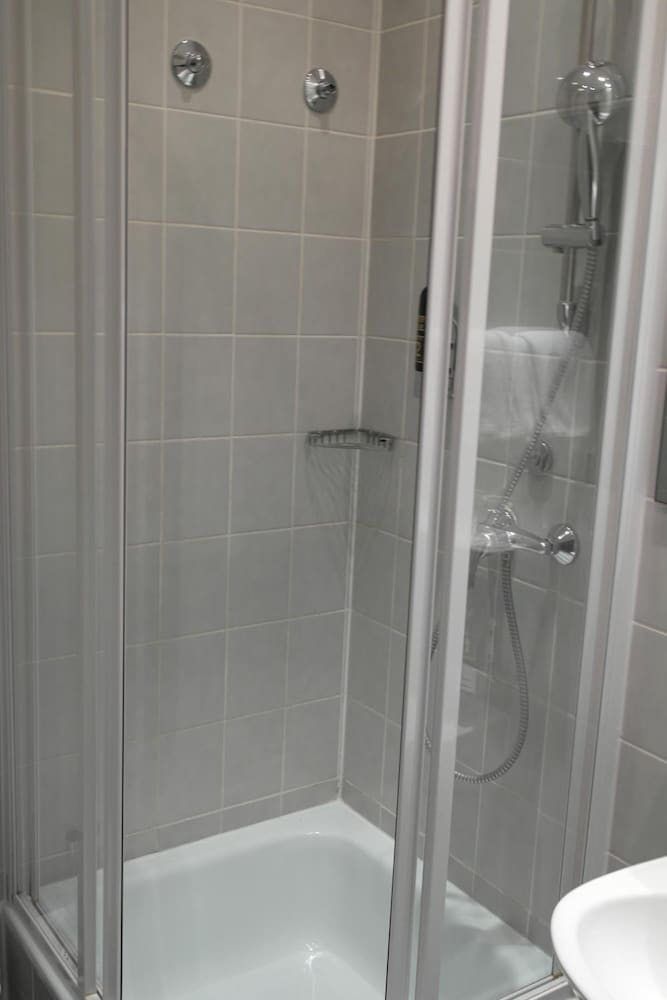 Фото Hotel Attaché