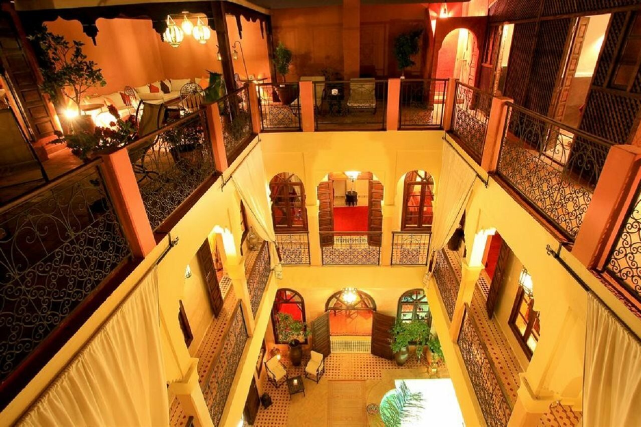 Фото отеля 1