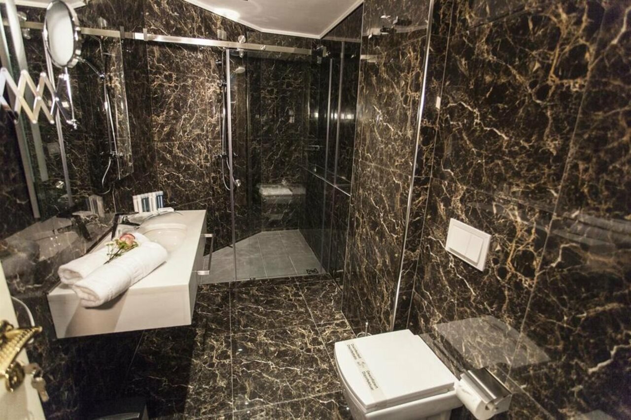 Фото Prestige Hotel Tirana