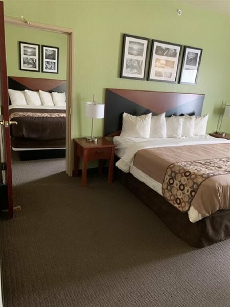 Фото SureStay Plus Hotel by Best Western San Antonio SeaWorld