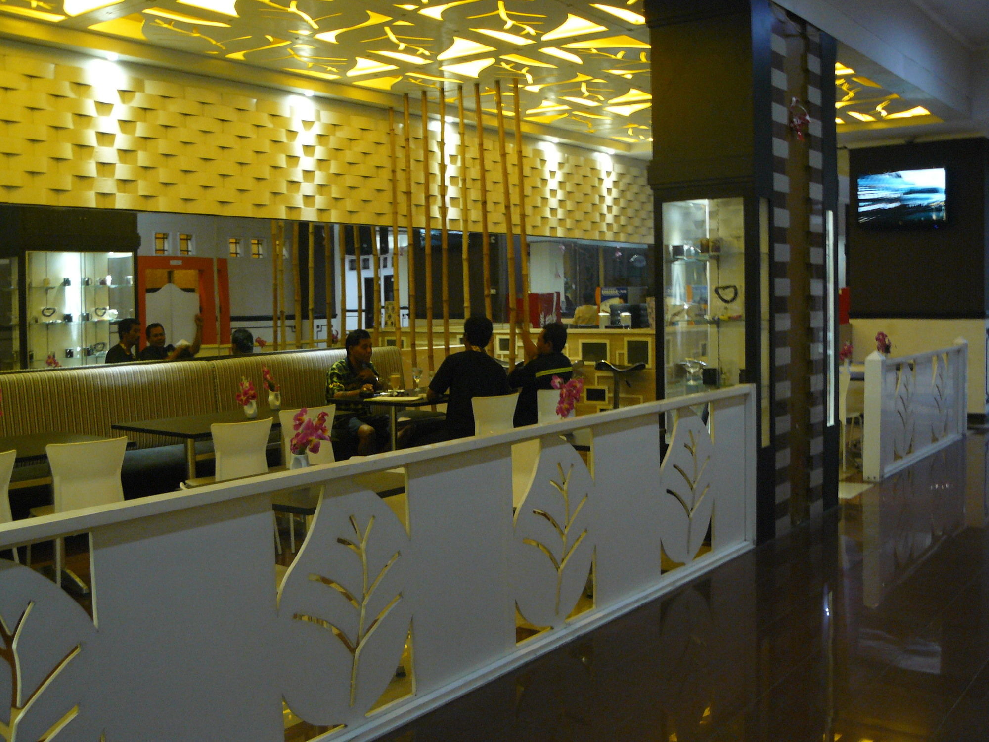 Фото Hotel Oval Surabaya