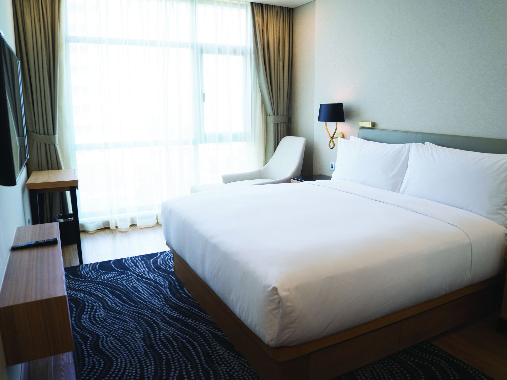 Фото Oakwood Residence Saigon