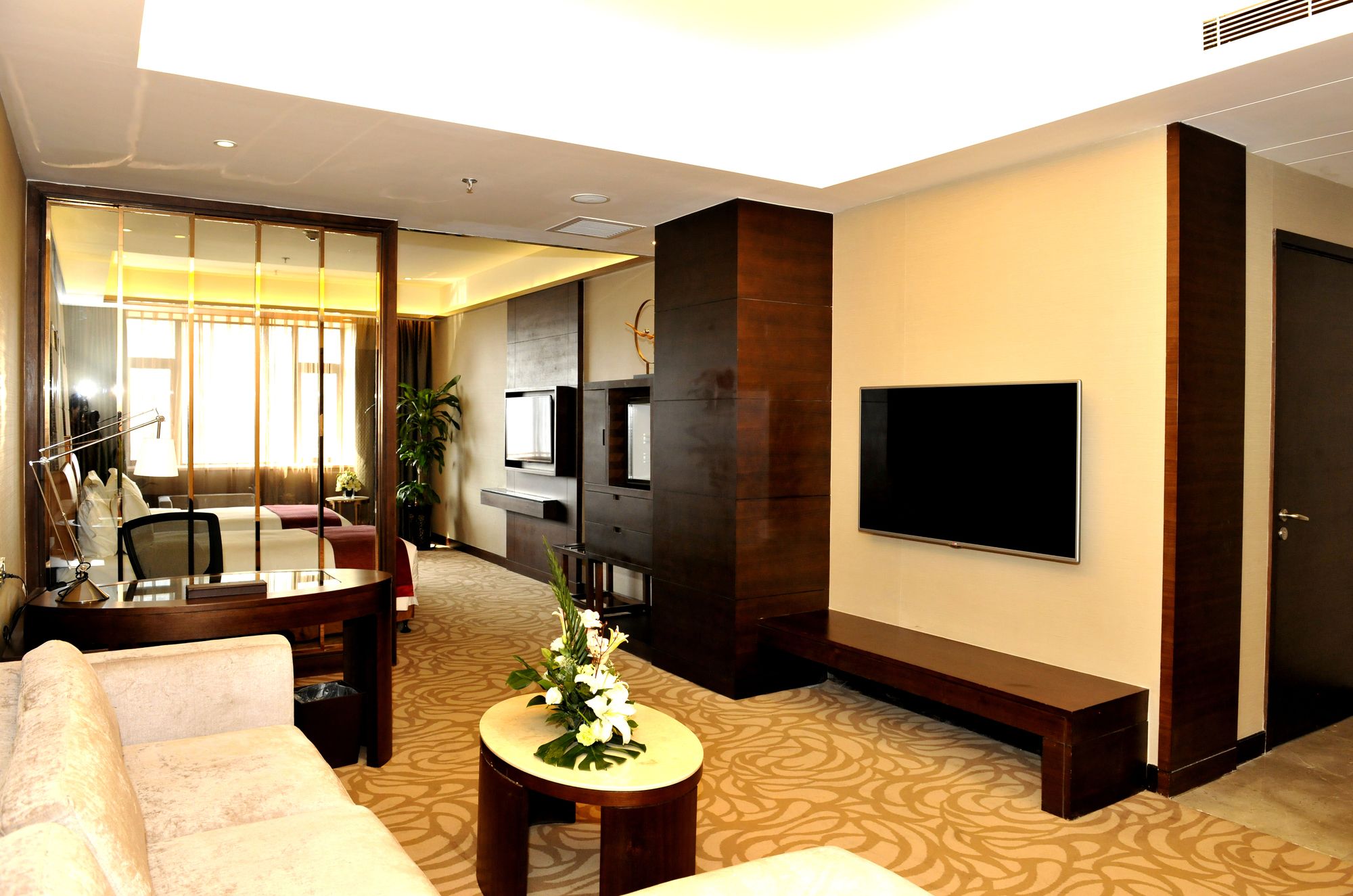 Фото Holiday Inn Xi'an Big Goose Pagoda