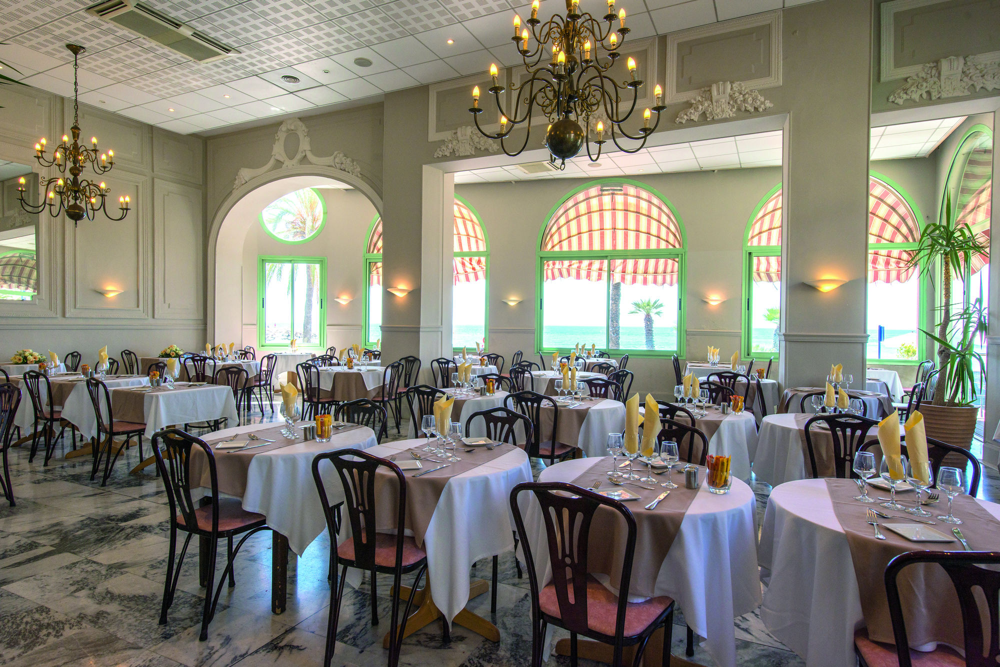 Фото Hôtel Vacances Bleues Balmoral