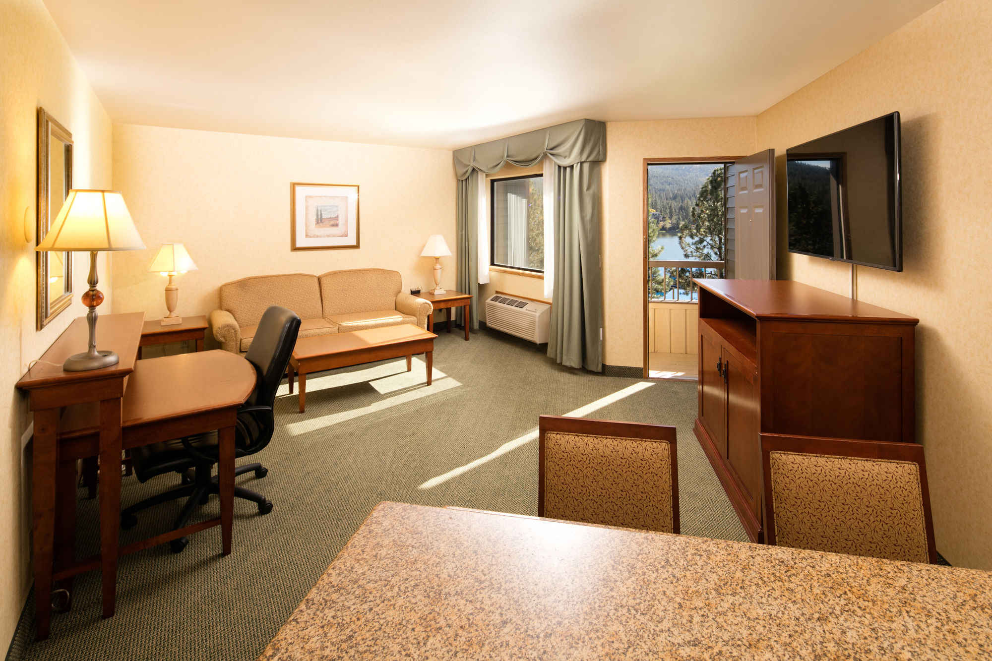 Фото Red Lion Hotel Templin's on the River