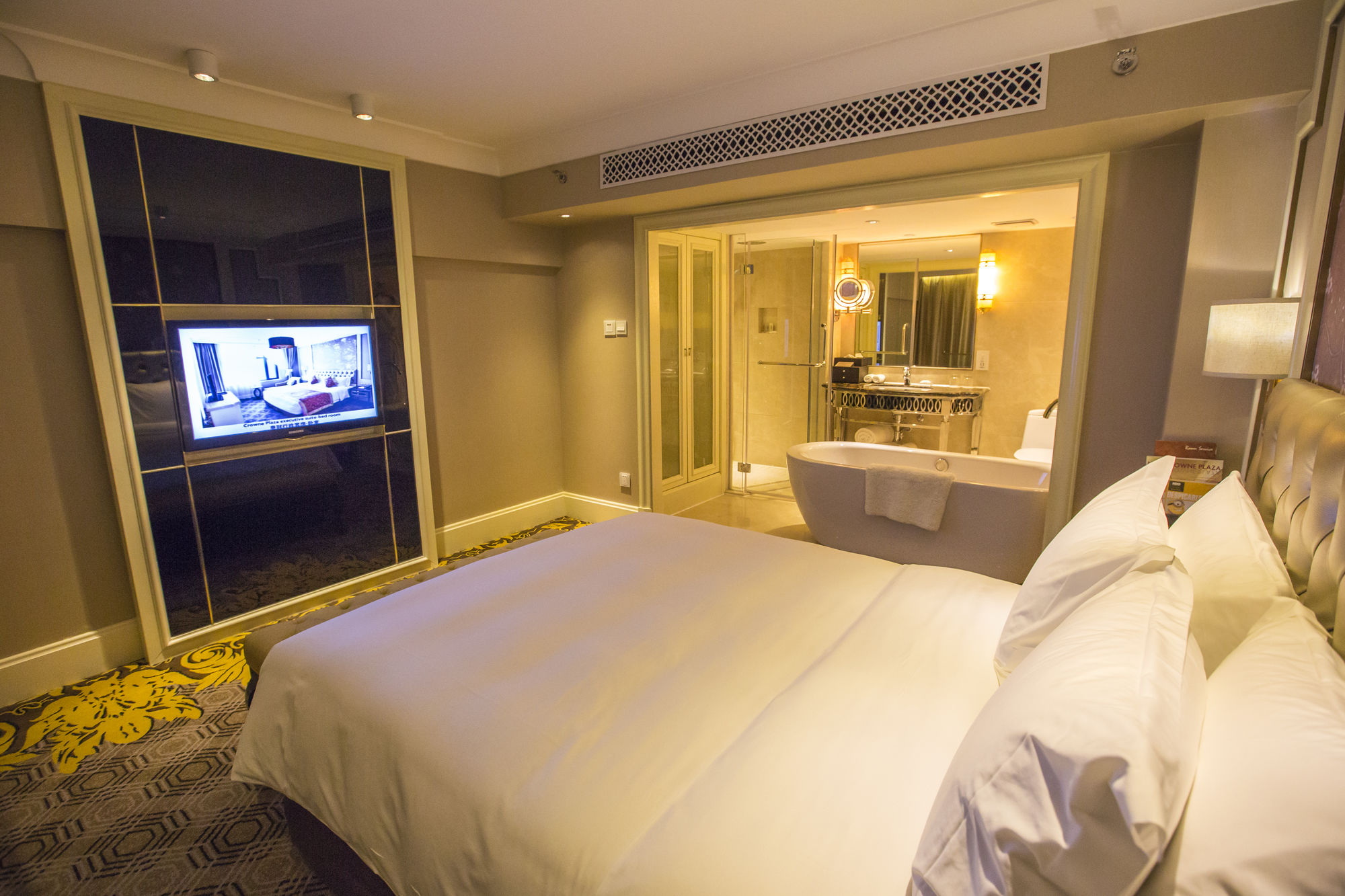 Фото Holiday Inn Zhengzhou, an Ihg Hotel