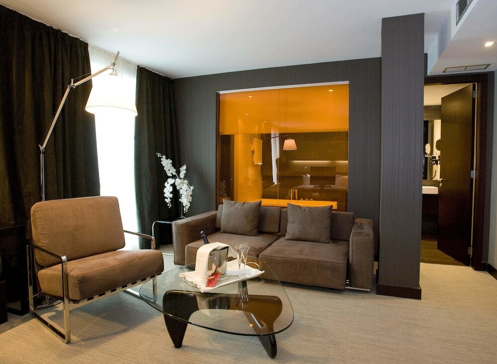 Фото Hotel Silken Gran Teatro Burgos