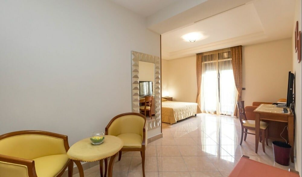 Фото Ranch Palace Hotel