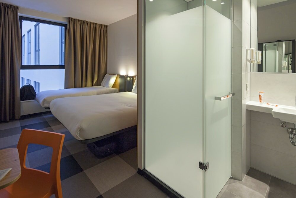 Фото EasyHotel Brussels City Centre