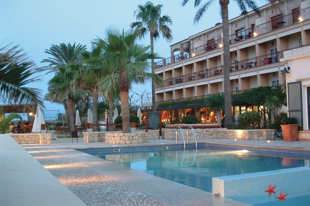 Фото отеля 1