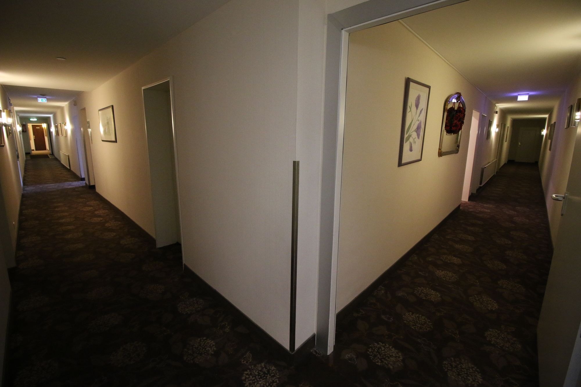 Фото Hotel zum Adler