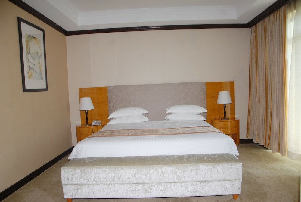 Фото Gorillas Golf Hotel