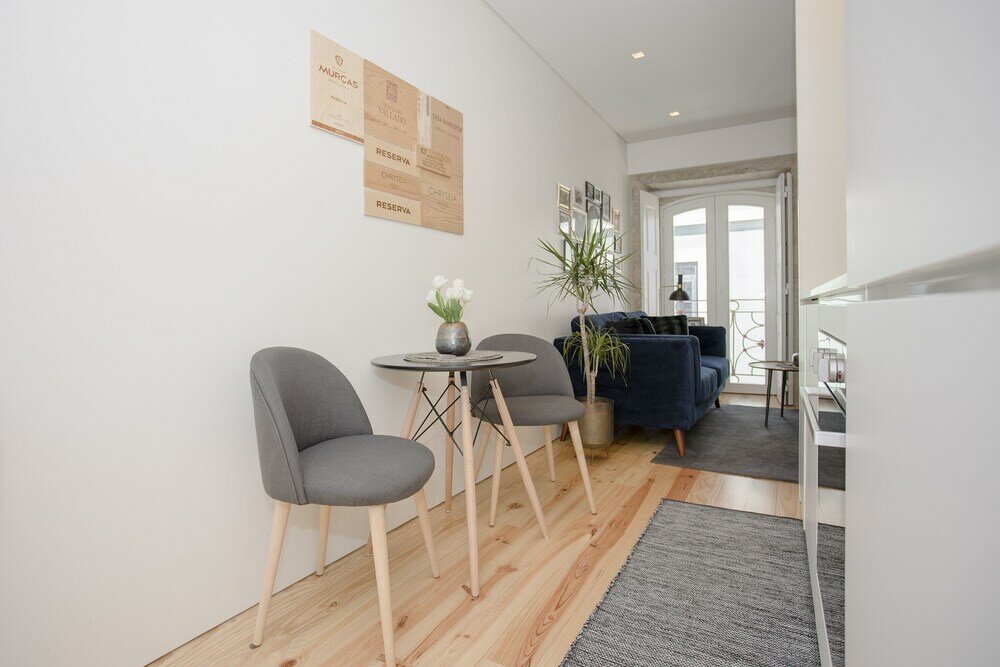 Фото Liiiving in Porto - Cozy & Chic Downtown
