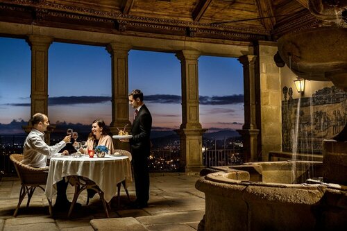 Гостиница Pousada Mosteiro de Guimarães - Monument Hotel в Гимарайнше