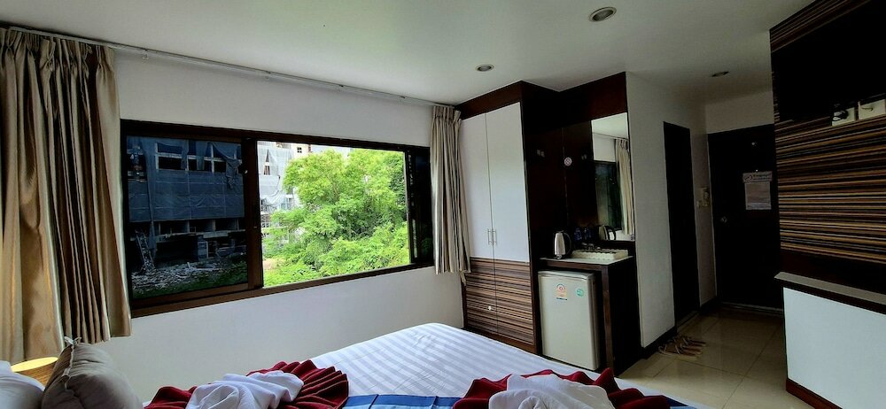 Фото Patong Max Value Hotel