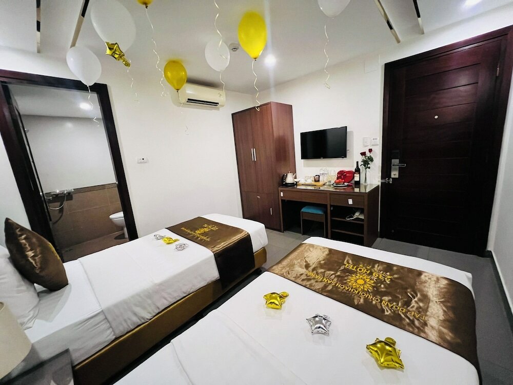 Фото 239 Hotel by RedDoorz