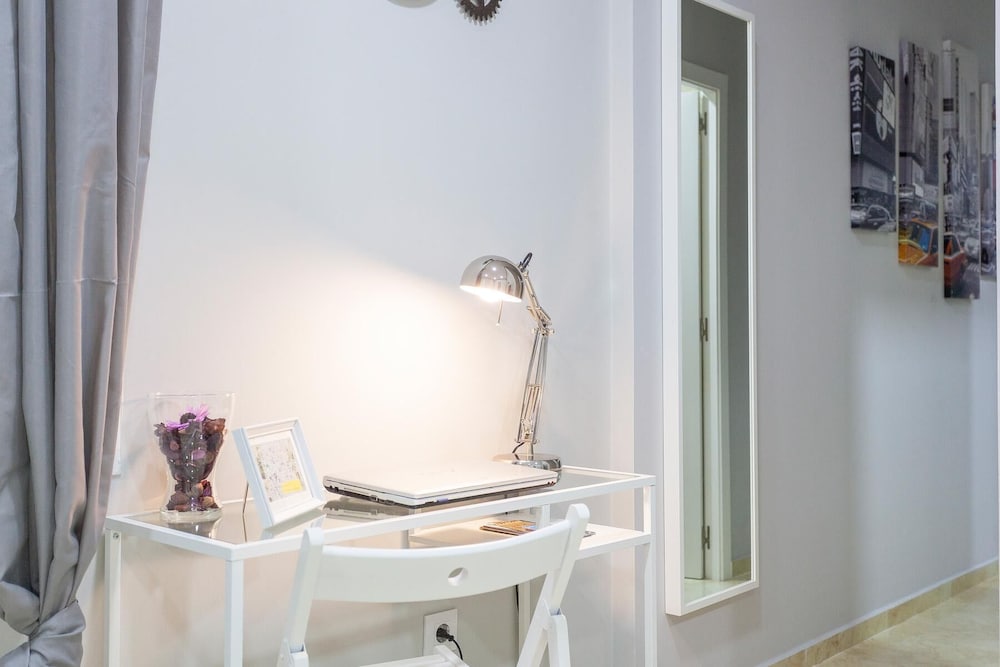 Фото Charming Apt. Historic District - Sol