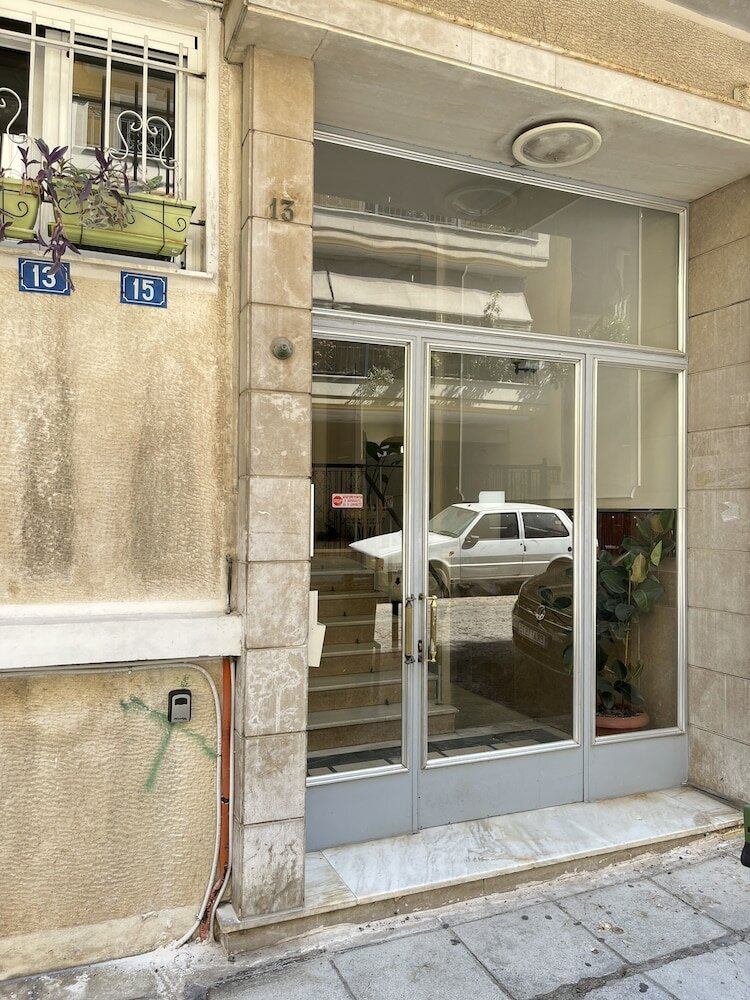 Фото Modern Apartment-short walk to Acropolis